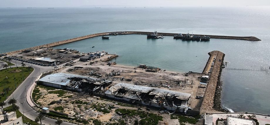 iran-says-strait-of-hormuz-will-‘not-remain-open’-if-us-blockade-continues