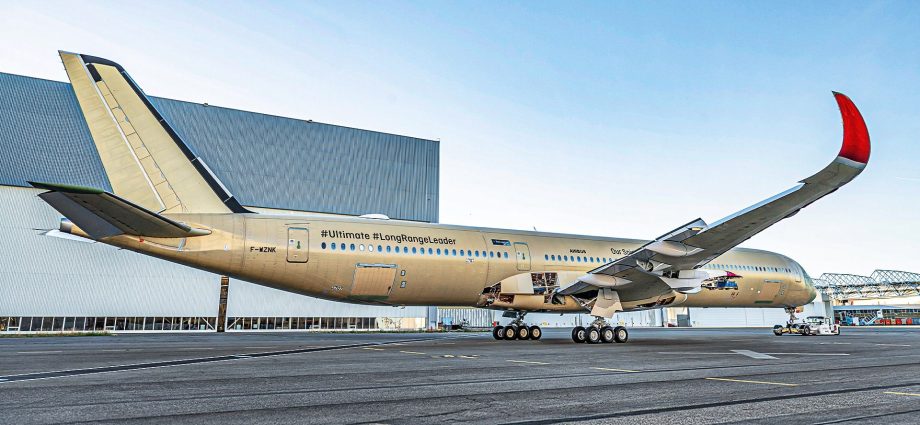 the-secret-engineering-inside-qantas’-airbus-a350-1000ulr:-how-a-20,000-liter-fuel-tank-makes-22-hour-flights-possible