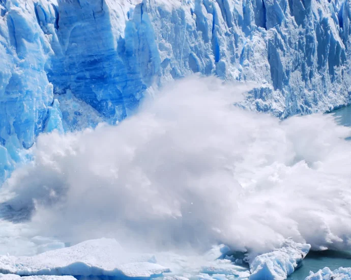 scientists-warn-of-3,100-“surging-glaciers”-that-can-trigger-floods-and-avalanches