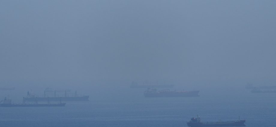 iran-war-live:-tehran-says-no-date-set-for-us-talks,-hormuz-strait-closed