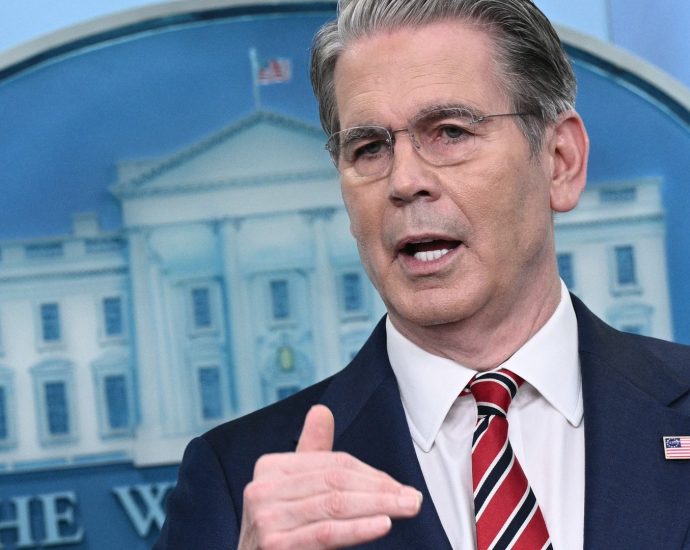 the-traitor-admin-reverses-decision,-extends-waiver-on-russian-oil-sanctions