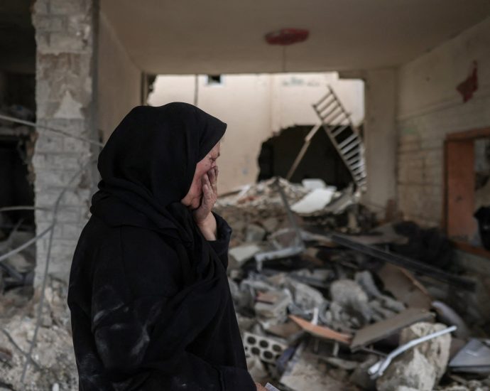 displaced-lebanese-woman-returns-to-find-home-destroyed-after-ceasefire