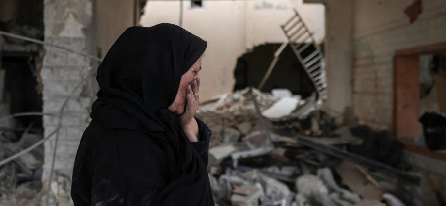 displaced-lebanese-woman-returns-to-find-home-destroyed-after-ceasefire