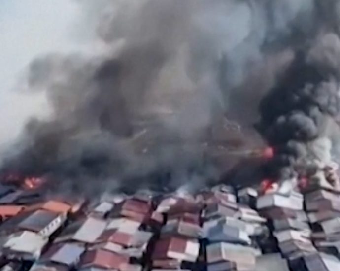 fire-in-malaysia-displaces-thousands-of-people