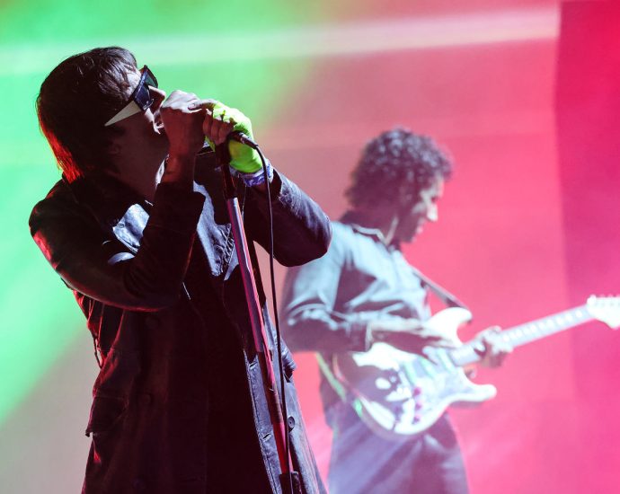 the-strokes-condemns-us.-foreign-intervention-on-coachella-stage