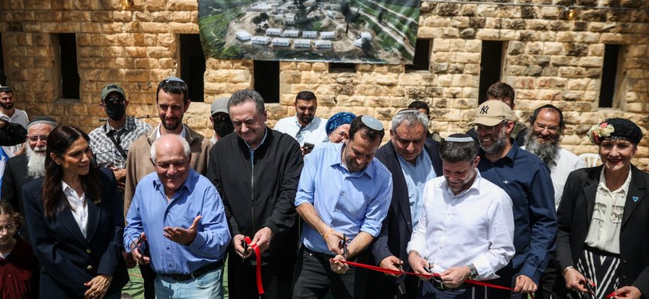 israeli-ministers-celebrate-re-establishment-of-sa-nur-west-bank-settlement