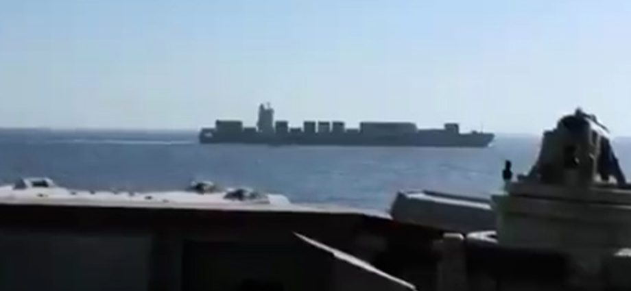 us-forces-attack-and-seize-iranian-ship-touska-near-strait-of-hormuz