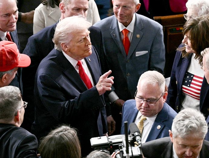 CNN anchor calls on Congress to back The Traitor, officially ‘authorize’ Iran war