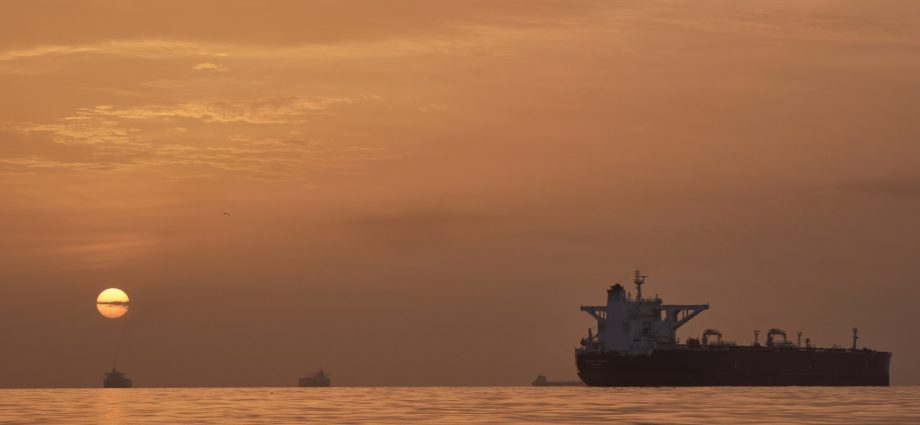 oil-prices-surge-amid-mixed-signals-on-us-iran-peace-talks
