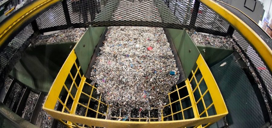 epa-may-ease-regulation-of-chemical-plastic-recycling,-and-environmentalists-worry