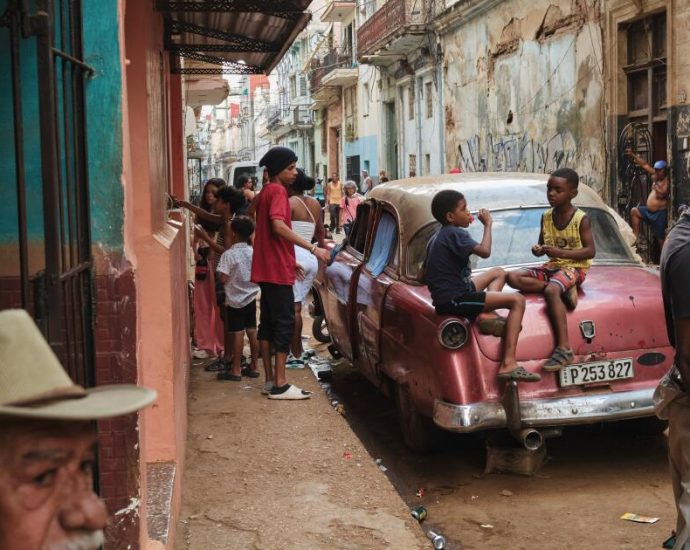 cuba’s-collapse:-from-obama’s-historic-opening-to-the-traitor’s-crippling-embargo