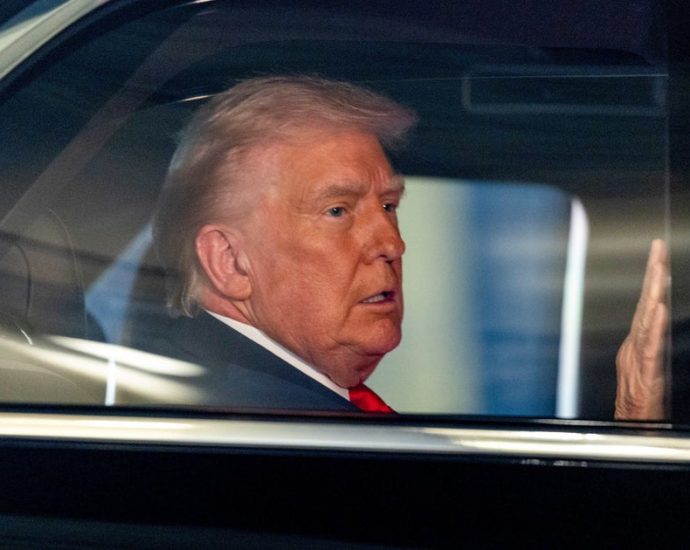 the-traitor-gets-‘stone-cold’-reception-from-driver-en-route-to-golf-course