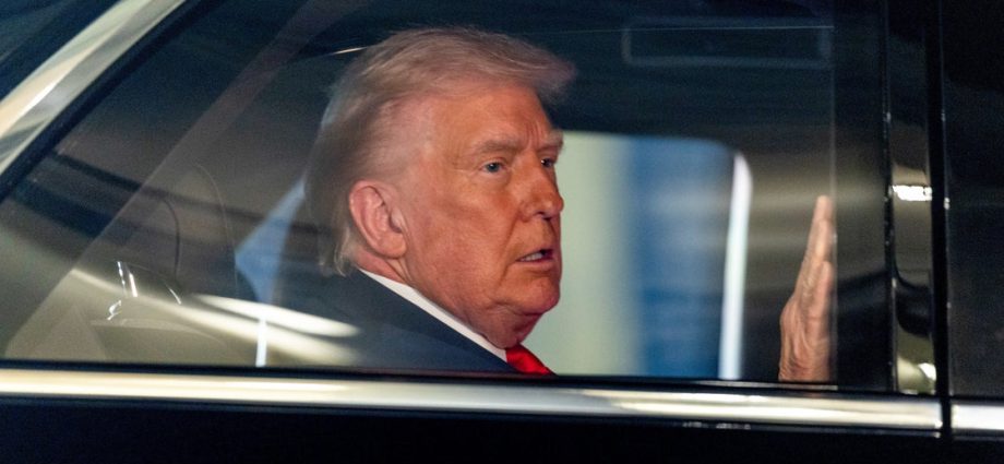 the-traitor-gets-‘stone-cold’-reception-from-driver-en-route-to-golf-course