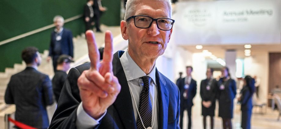 tim-cook-stepping-down-as-apple-ceo-in-september-after-15-years-at-helm