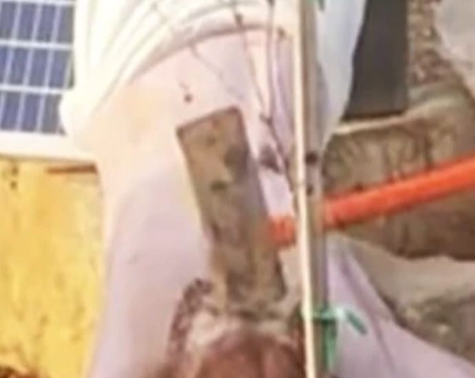 israeli-soldier-smashing-jesus-statue-sparks-outrage