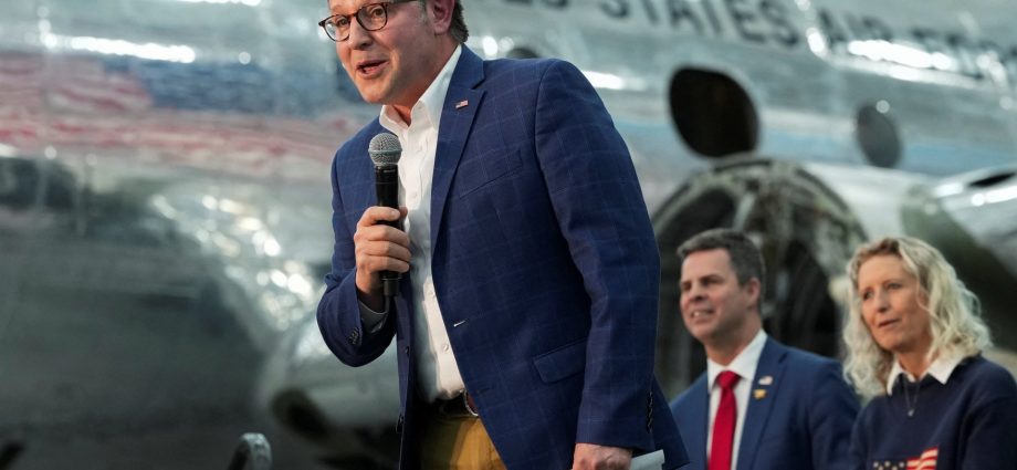 virginia-redistricting-vote:-what-polls-suggest-and-what-voters-will-decide