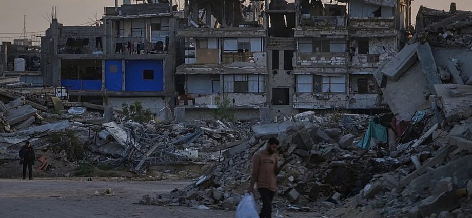 gaza-needs-more-than-$71-billion-for-recovery-and-reconstruction,-eu-un-report-says