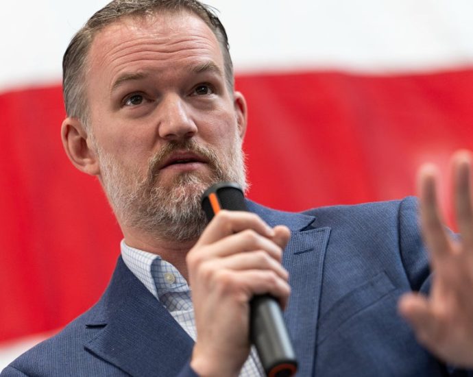 the-traitor-trade-chief-tells-mexican-companies-tariffs-here-to-stay:-report