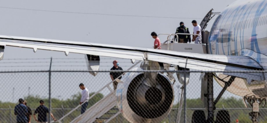 paraguay-plans-to-accept-25-third-country-migrant-deportees-from-us