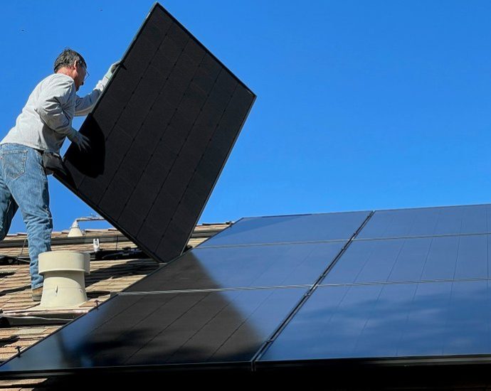 community-solar-puts-people-in-charge