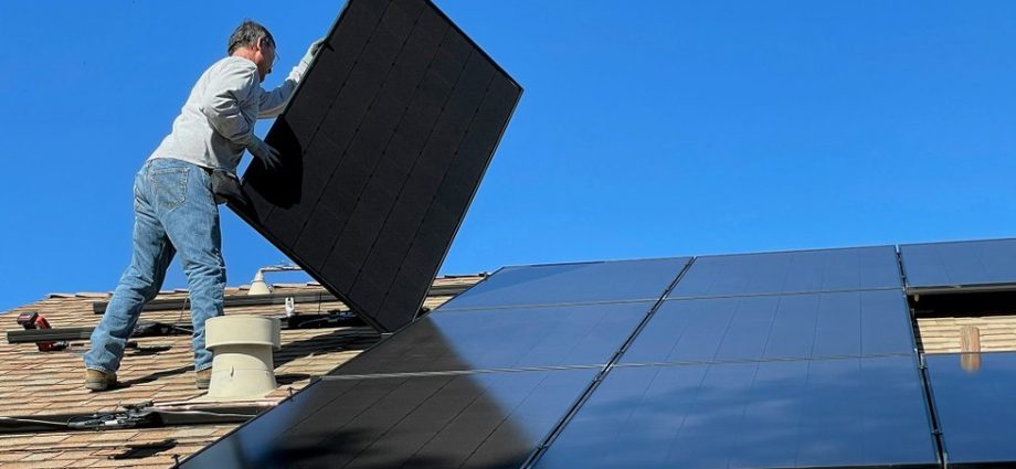 community-solar-puts-people-in-charge