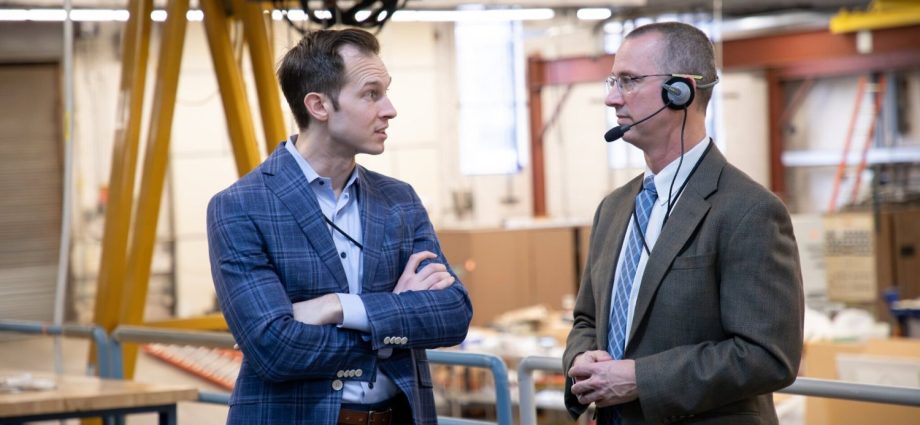 psfc-showcases-technologies-applicable-to-both-fusion-and-geothermal-energy-during-representative’s-visit