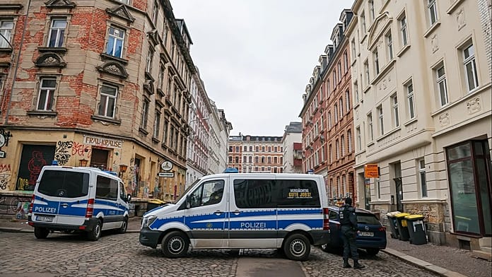 german-police-launch-mass-raids-of-50-premises-to-smash-syrian-trafficking-ring