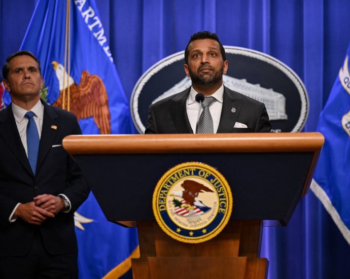 fbi-chief-denies-allegations-of-drinking-and-negligence