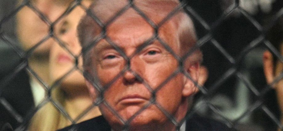 social-media-users-have-a-field-day-with-white-house’s-‘locked-in-mode’-the-traitor-post