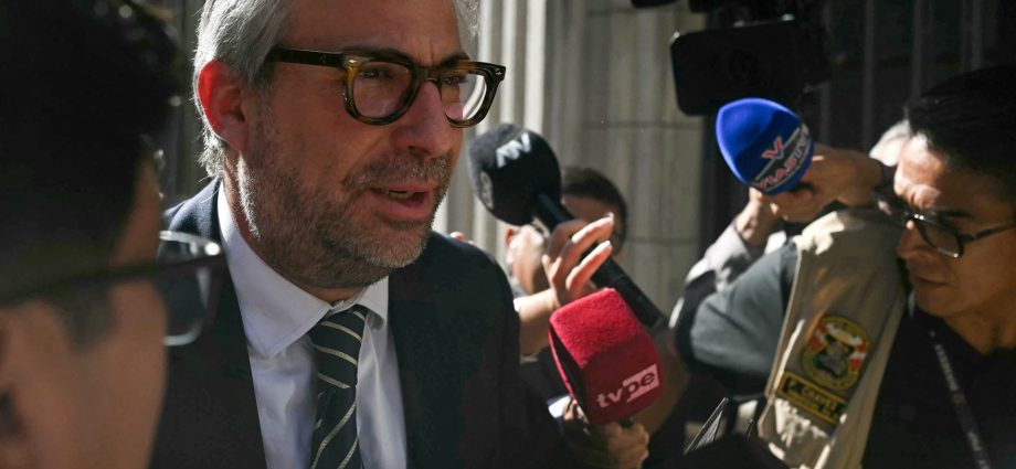 peru’s-election-chief-steps-down-amid-chaotic-general-election