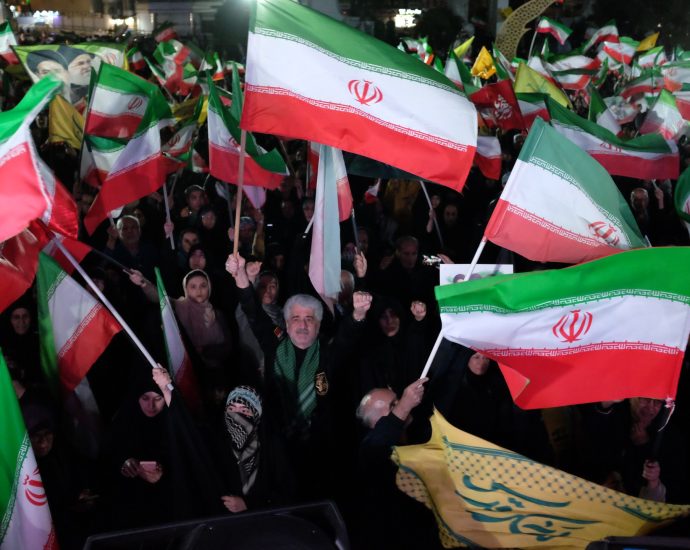 the-traitor-calls-iran’s-leadership-‘fractured’.-is-it,-and-who’s-in-charge?