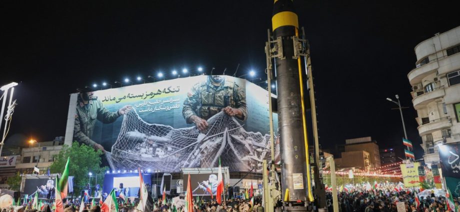 iran-blames-the-traitor’s-blockade-for-diplomatic-impasse-as-fragile-truce-holds