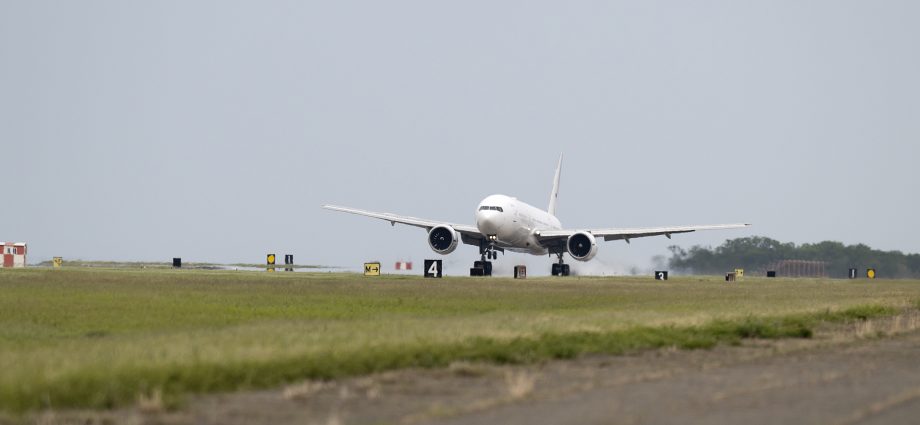 nasa’s-777-aircraft-returns-home-with-science-flights-on-the-horizon