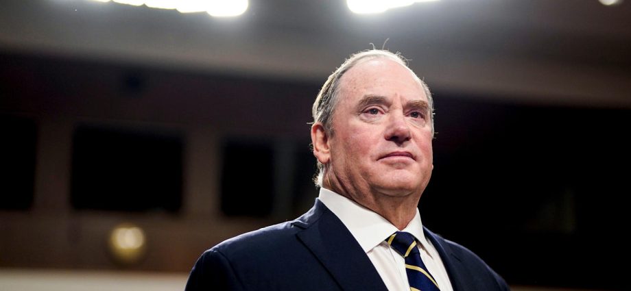 navy-secretary-john-phelan-exits-administration