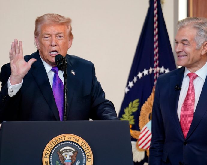 dr.-oz-gives-the-traitor-the-weirdest,-grossest-compliment-yet