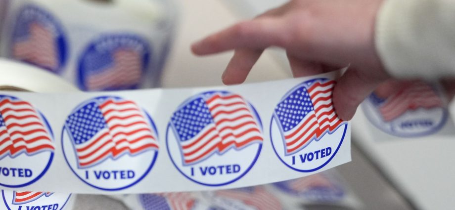 Judge blocks certification of Democrats’ win in Virginia redistricting referendum