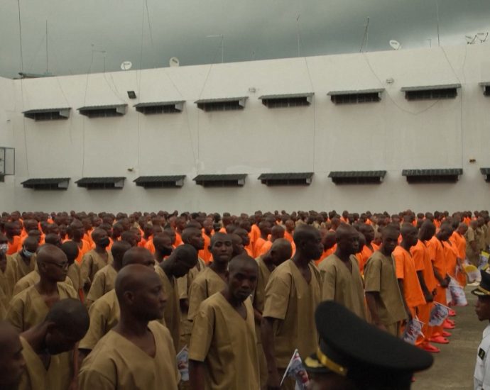 pope-leo-visits-prison-in-equatorial-guinea