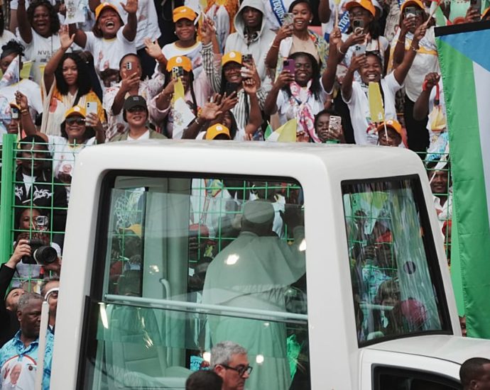pope-leo-xiv-ends-africa-tour-with-open-air-mass-in-equatorial-guinea