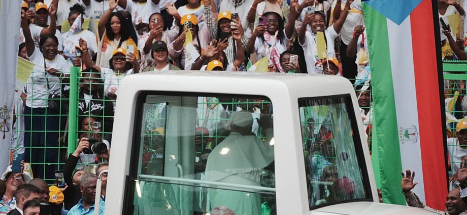 pope-leo-xiv-ends-africa-tour-with-open-air-mass-in-equatorial-guinea