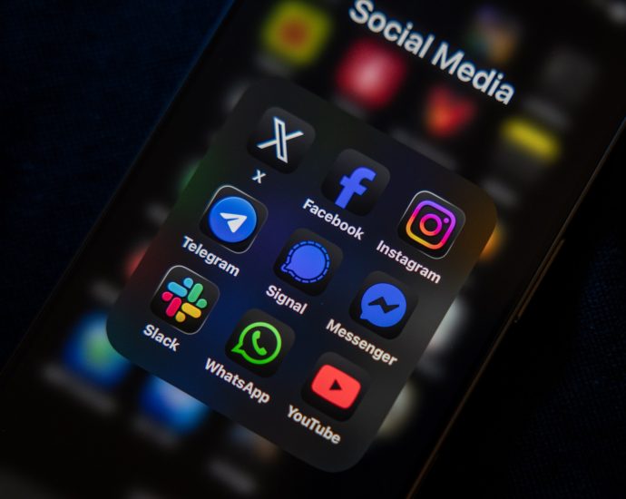 turkiye-mps-pass-bill-to-restrict-social-media-use-for-children-under-15