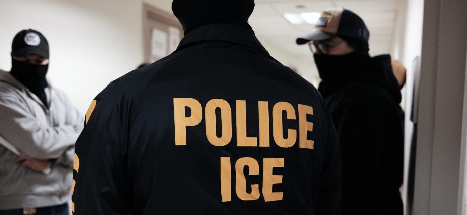 senate-advances-ice-funding-plan-without-democratic-support