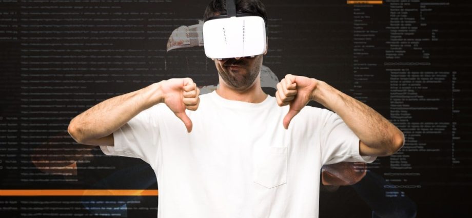 head-mounted-vr-hardware-will-never-happen,-says-neal-stephenson-–-who-coined-the-term-‘metaverse’