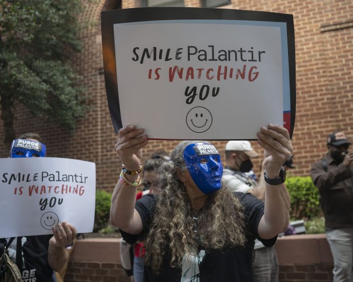 palantir-employees-are-starting-to-wonder-if-they’re-the-bad-guys
