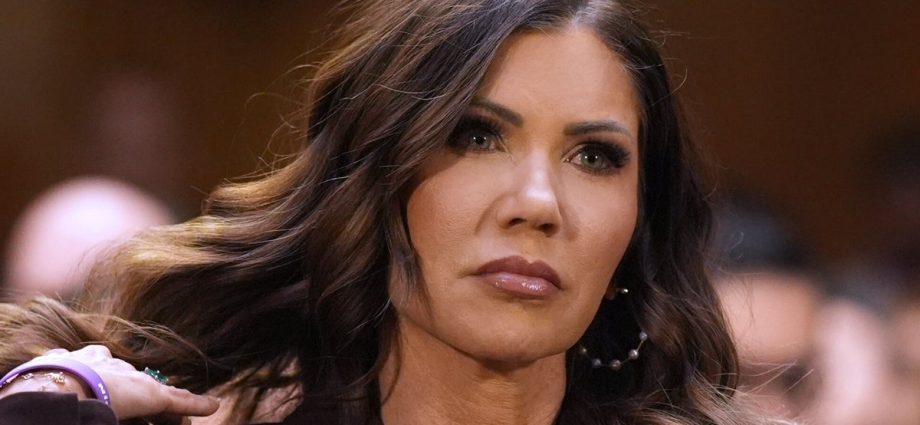 man-who-swiped-kristi-noem’s-purse-from-restaurant-is-sentenced