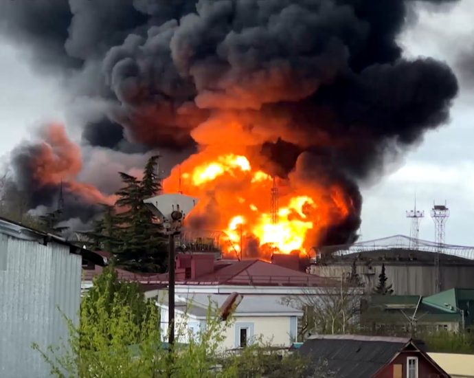 environmental-crisis-in-russian-city-after-drone-attack-on-refinery