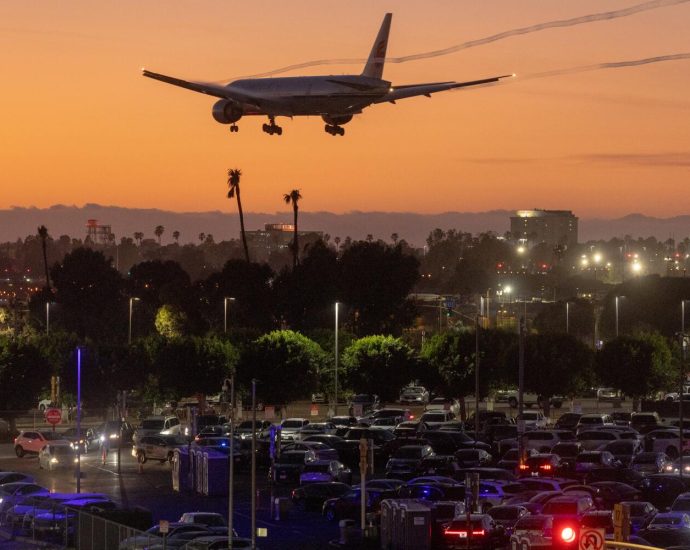 california’s-jet-fuel-stockpile-hits-two-year-low-as-war-strangles-oil-supplies