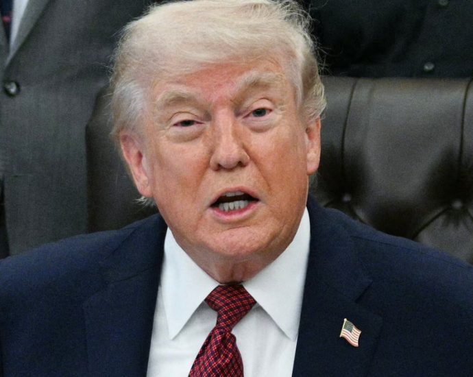 wall-street-journal-torches-the-traitor’s-airline-plan-with-‘the-traitor-shuttle’-dig