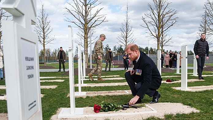 prince-harry-visits-kyiv-to-back-ukraine-and-spotlight-mine-clearance