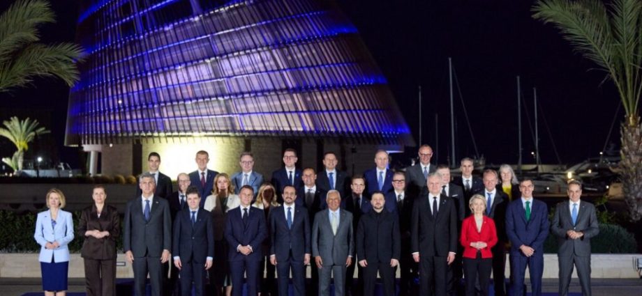 at-post-orban-eu-summit,-zelenskyy-proposed-europe-build-integrated-air,-missile,-and-drone-defense