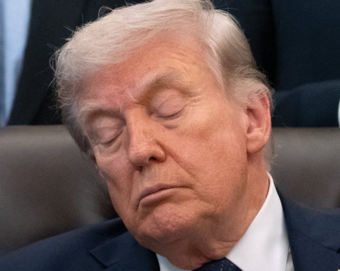 cnn-medical-analyst-names-1-‘formal’-test-the-traitor-should-have-after-latest-public-struggle